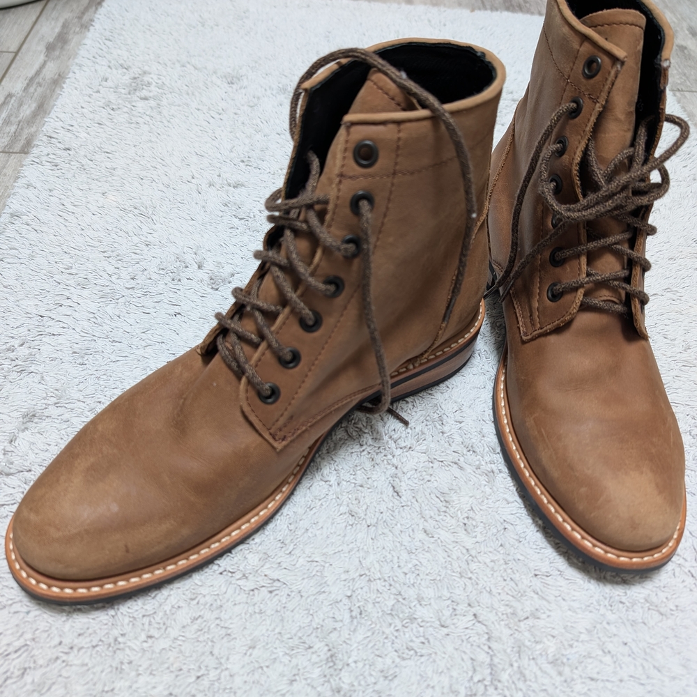 Nisolo Women's Tan Lace Up Boots